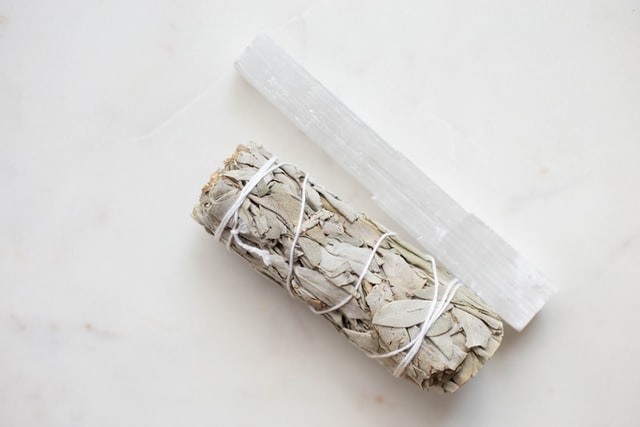 How To Clean Selenite: 6 Methods To Physically Clean Selenite Crystal